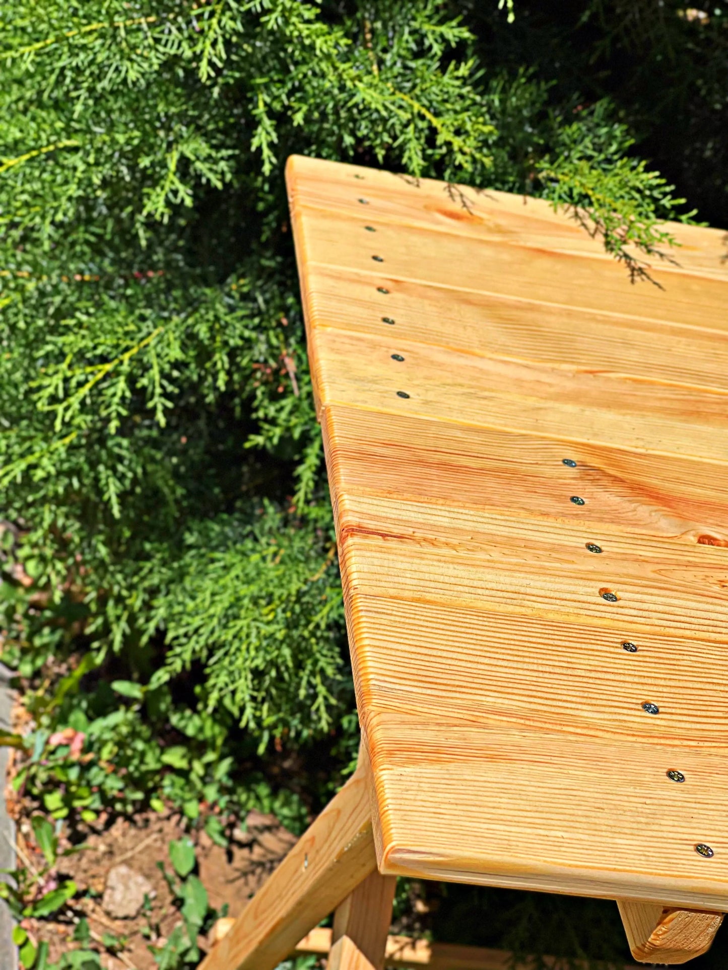 Wooden outdoor portable table Hedgehog Decor